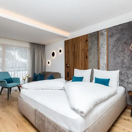 Hotel Garni Mirabell Ischgl Zewnętrze zdjęcie